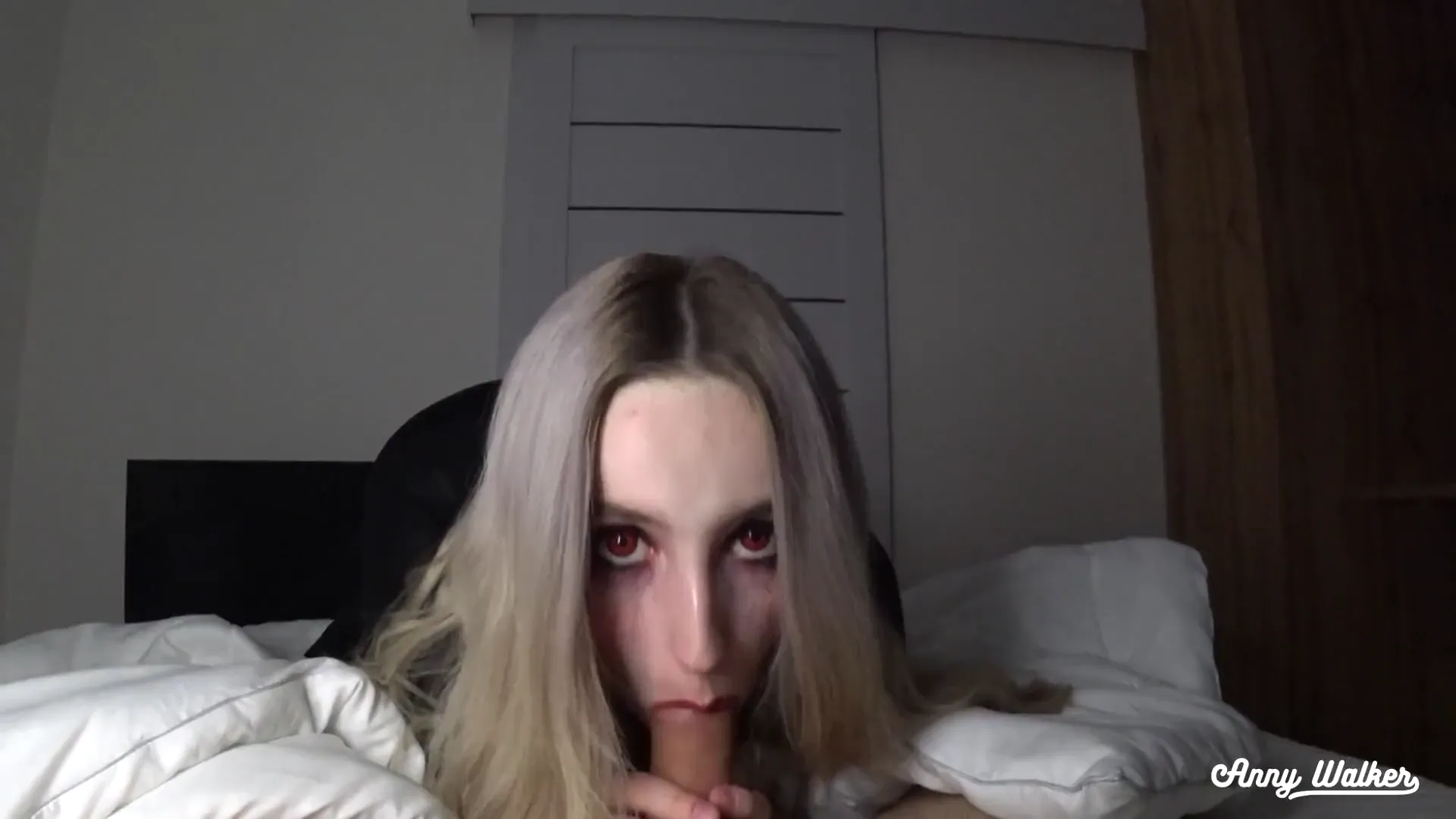Night dick hunter got a load of cum in her mouth